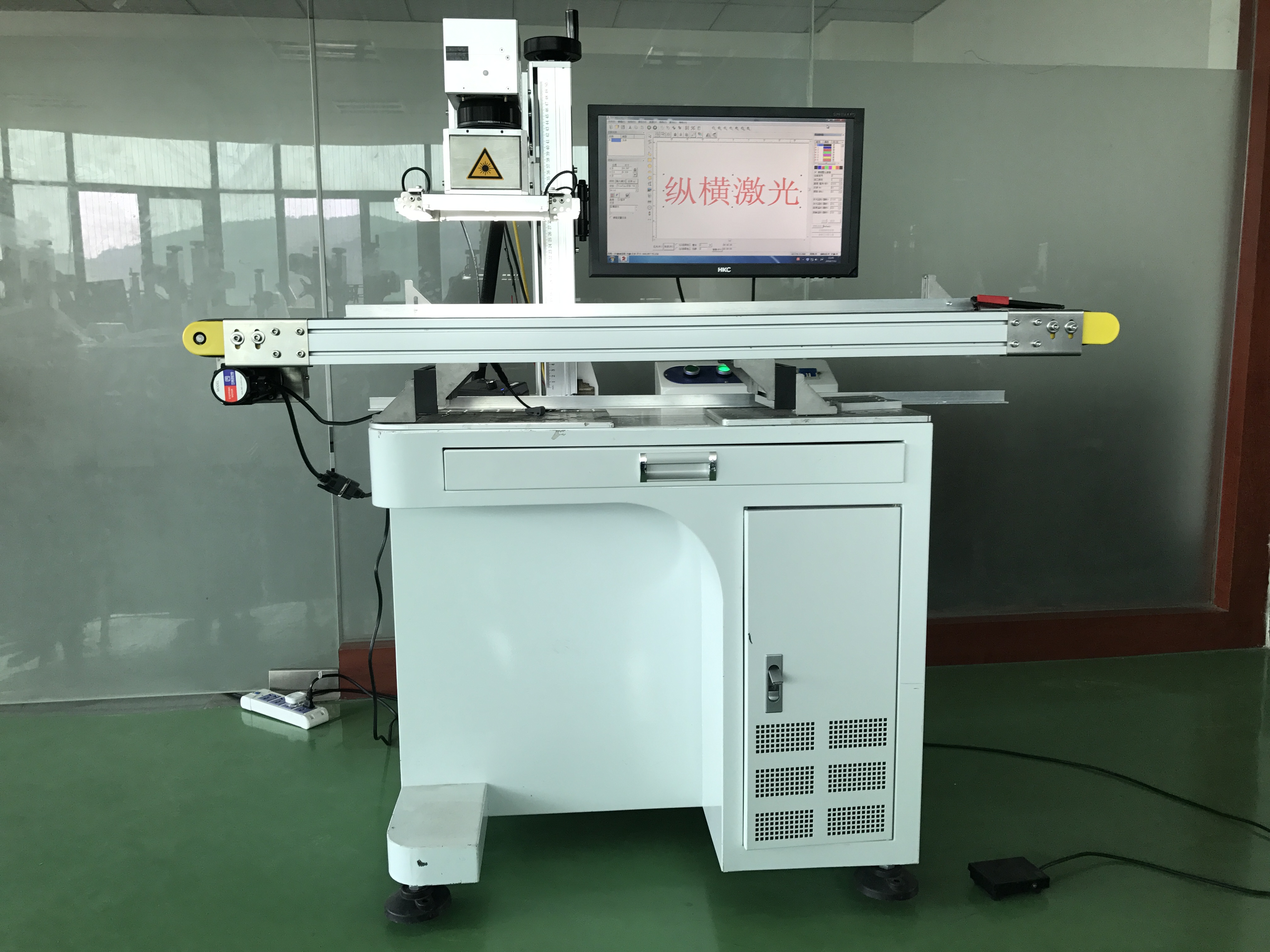  怎么選擇視覺激光打標(biāo)機(jī)?視覺自動(dòng)化激光打標(biāo)機(jī)哪家好,哪家性能穩(wěn)定